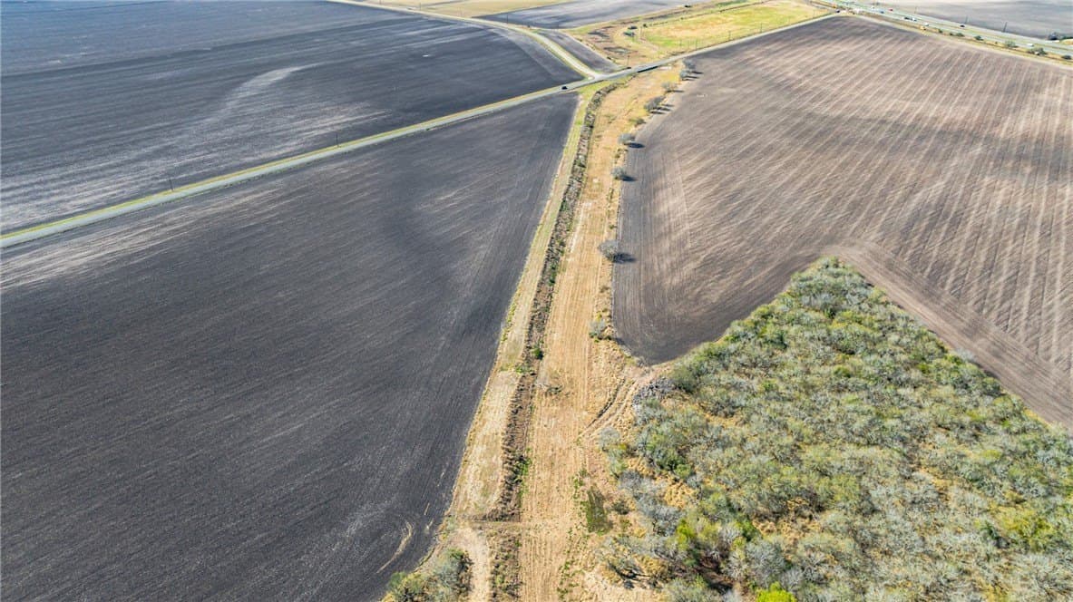 73.09 acres in San Patricio County - photo 4