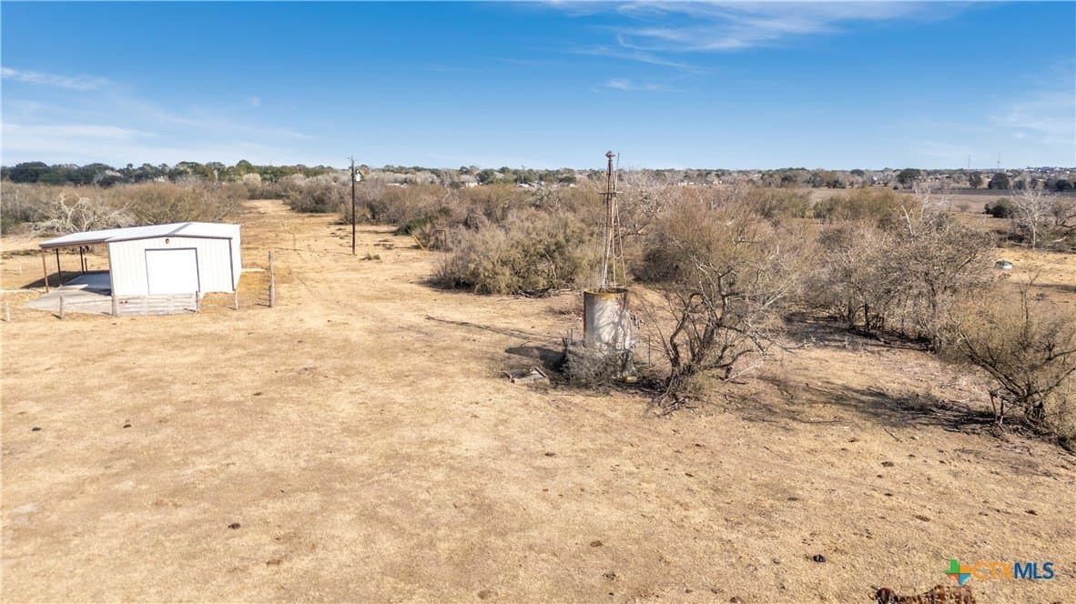 308 acres in Victoria County - photo 15