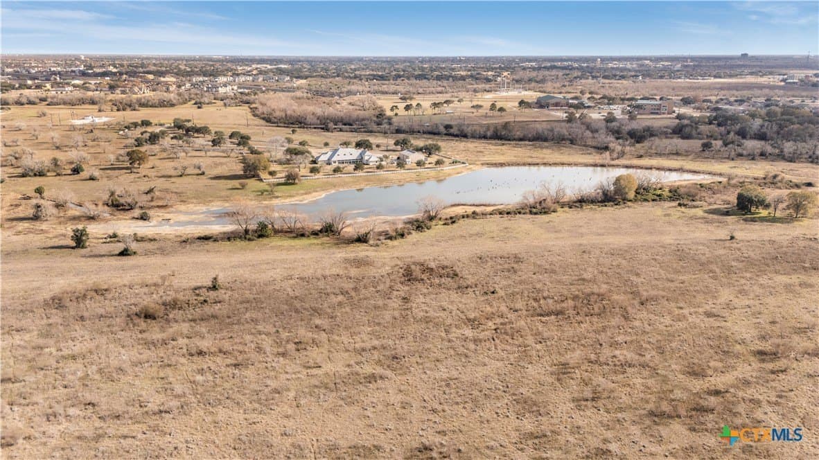 308 acres in Victoria County - photo 11