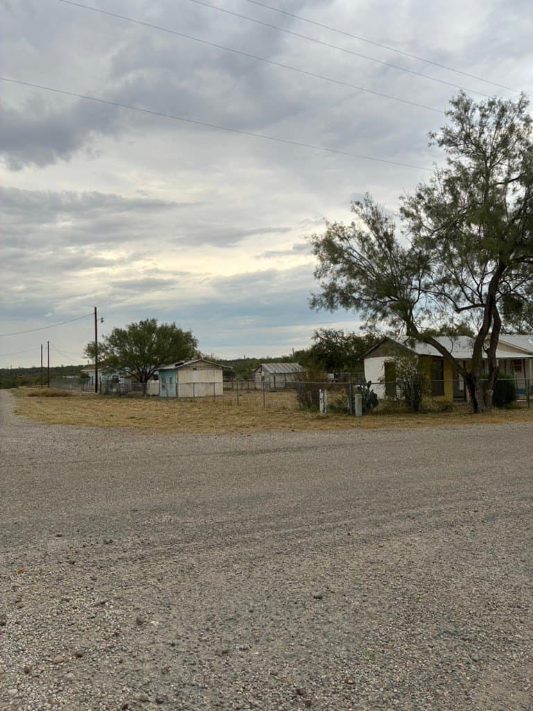 7,000 acres in Maverick County - photo 5