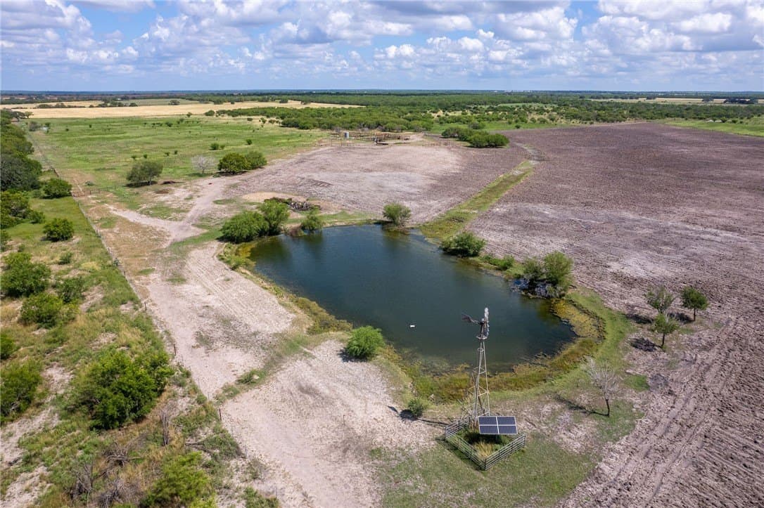 200.39 acres in Live Oak County - photo 6