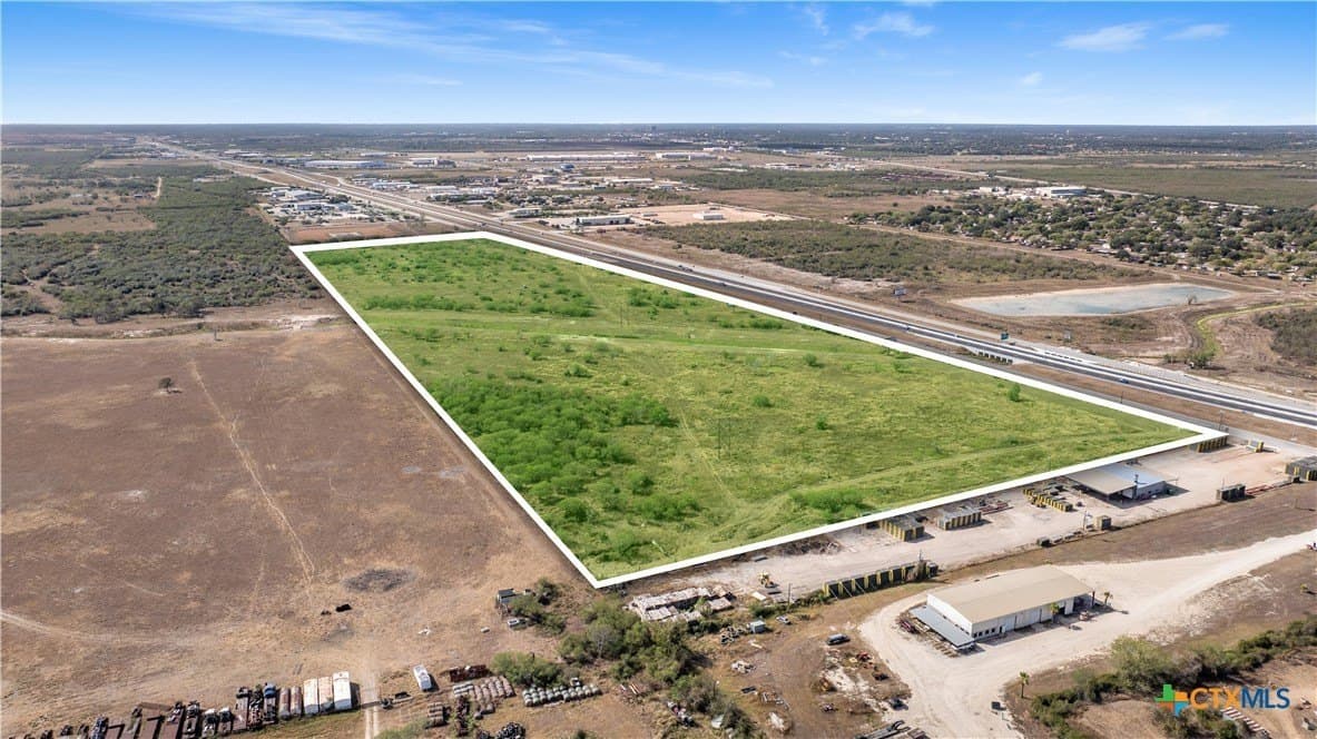 54.39 acres in Victoria County - photo 2