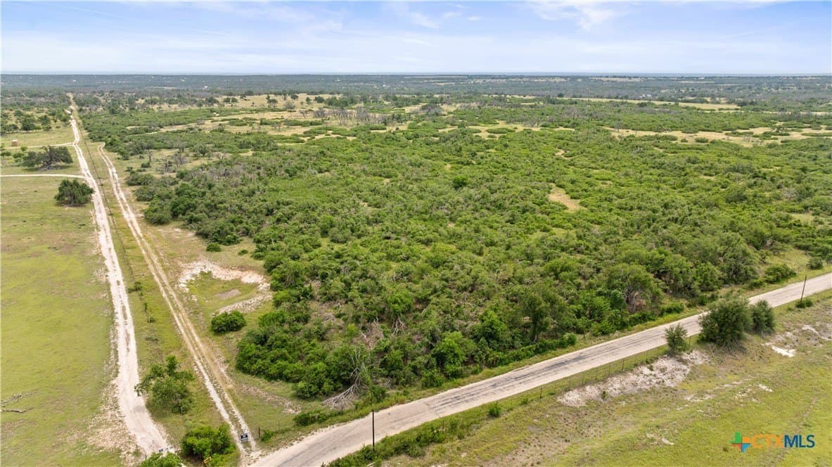 219.46 acres in Gillespie County - photo 3
