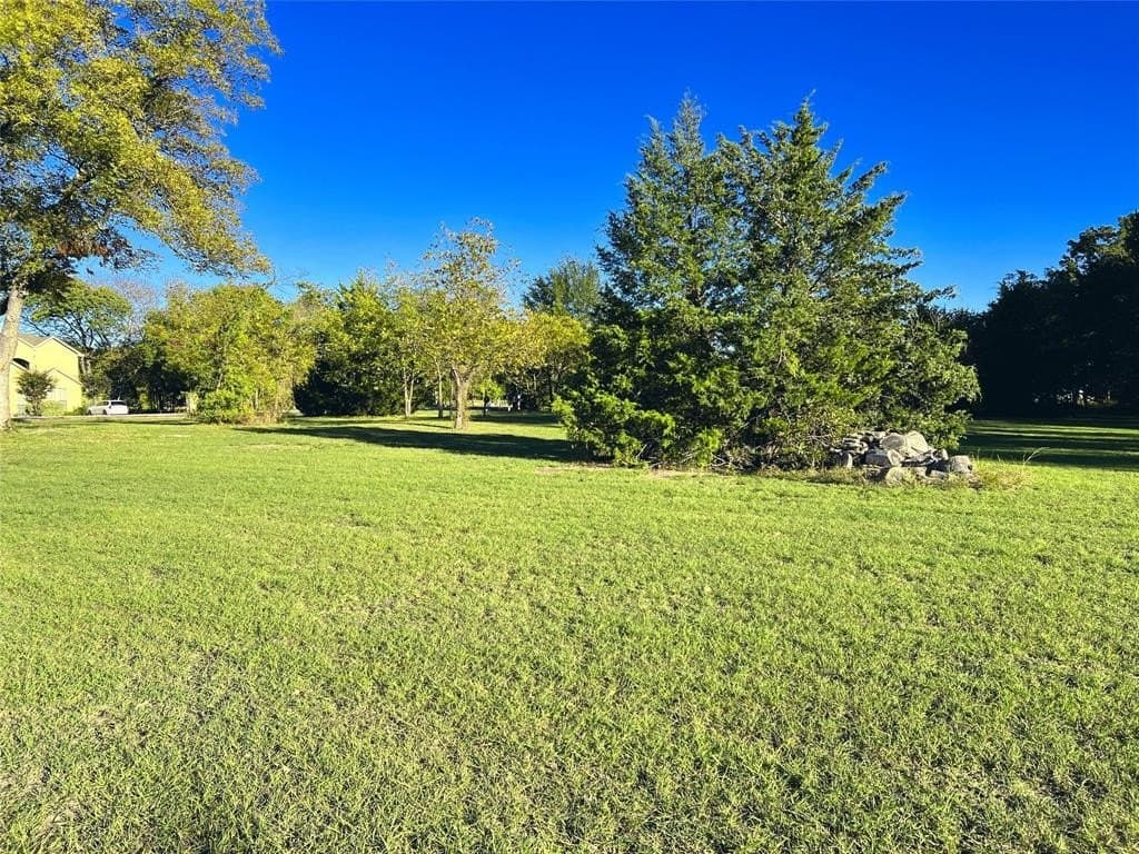 0.57 acres in Navarro County - photo 11