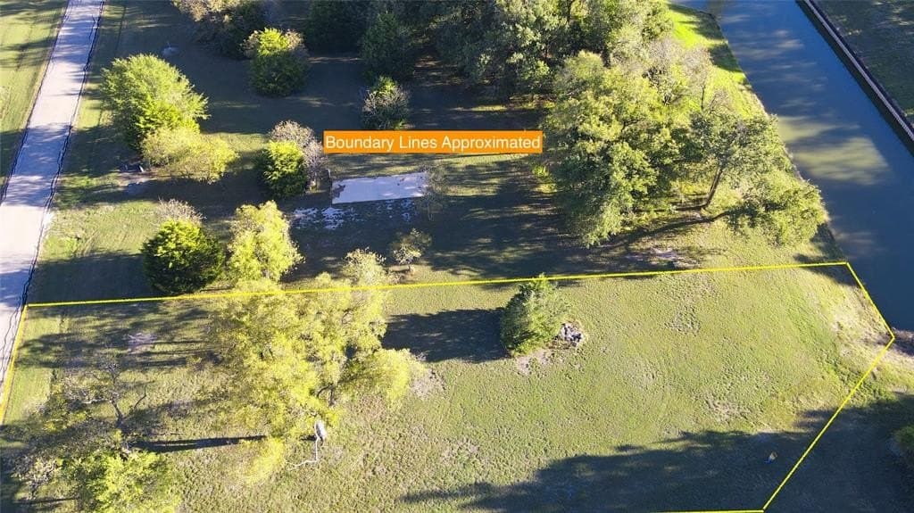 0.57 acres in Navarro County - photo 28