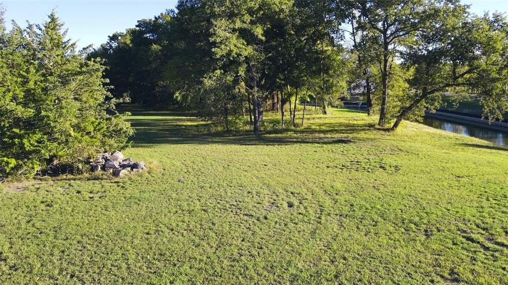 0.57 acres in Navarro County - photo 20
