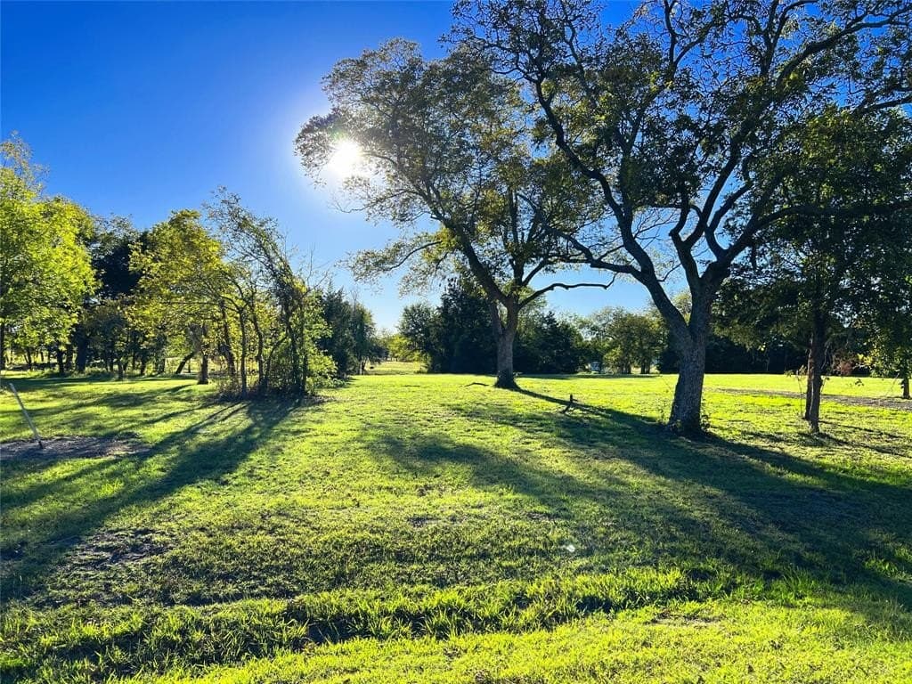 0.57 acres in Navarro County - photo 13