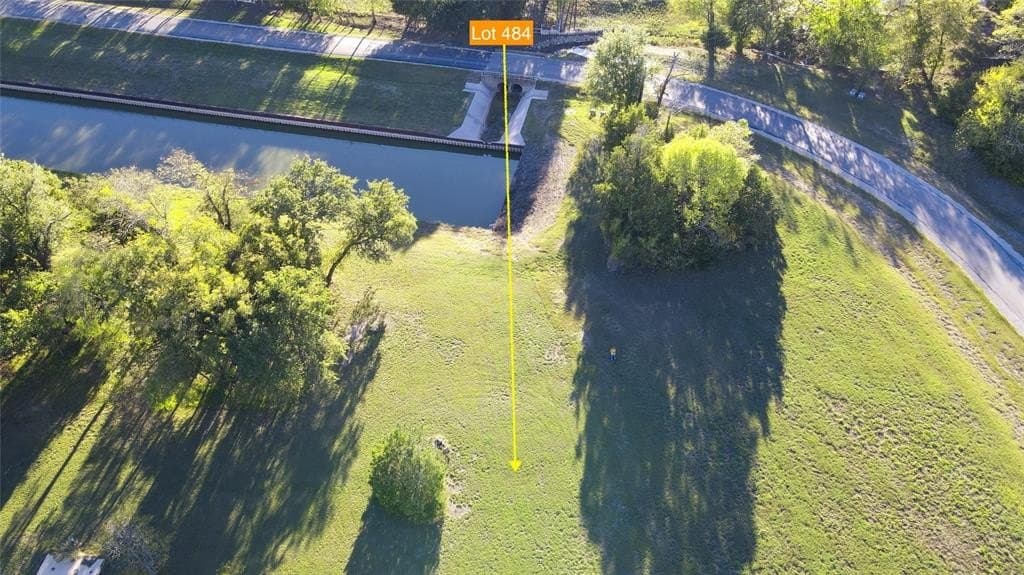 0.57 acres in Navarro County - photo 14