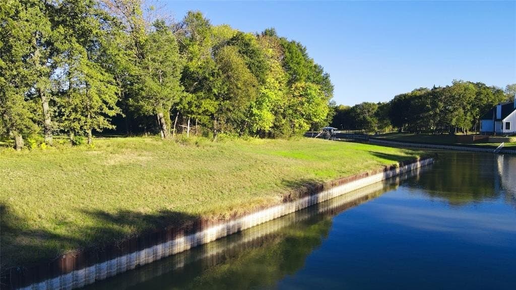 0.57 acres in Navarro County - photo 2