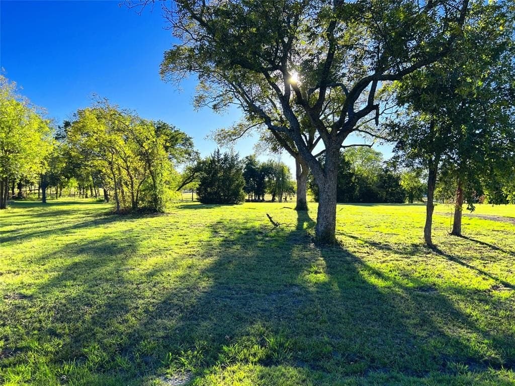 0.57 acres in Navarro County - photo 26