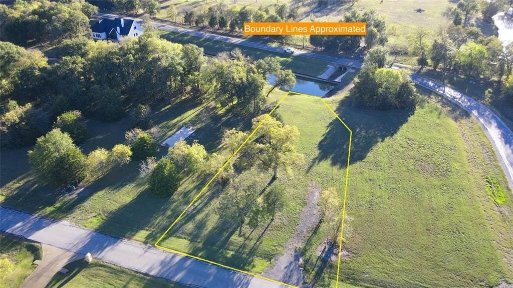 0.57 acres in Navarro County - photo 24
