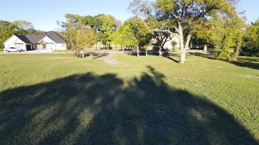 0.57 acres in Navarro County - photo 23