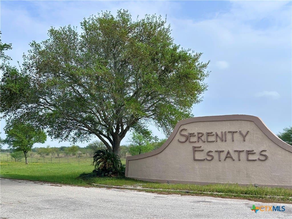 3.29 acres in Victoria County - photo 4