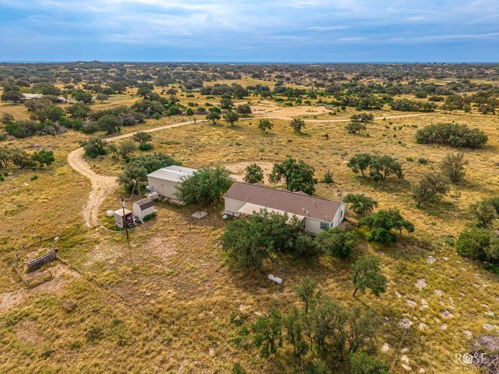 23.66 acres in Sutton County - photo 44
