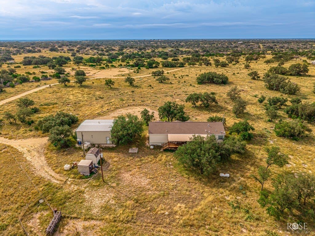 23.66 acres in Sutton County - photo 39