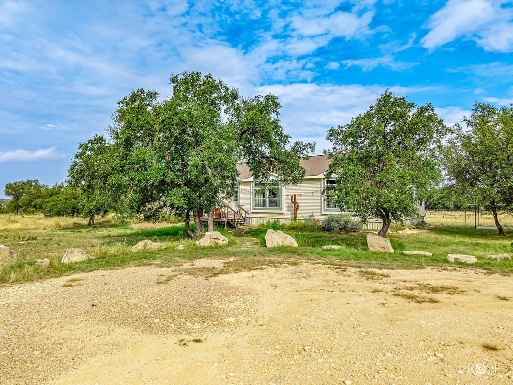 23.66 acres in Sutton County - photo 31