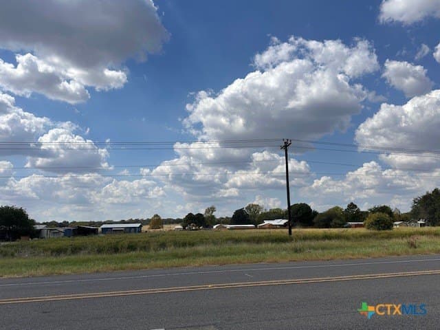 8915 US Highway 87