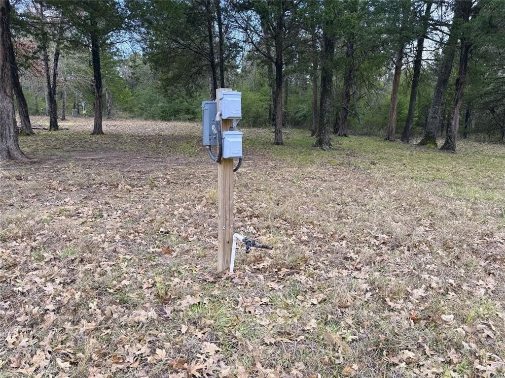 0.89 acres in Freestone County - photo 9