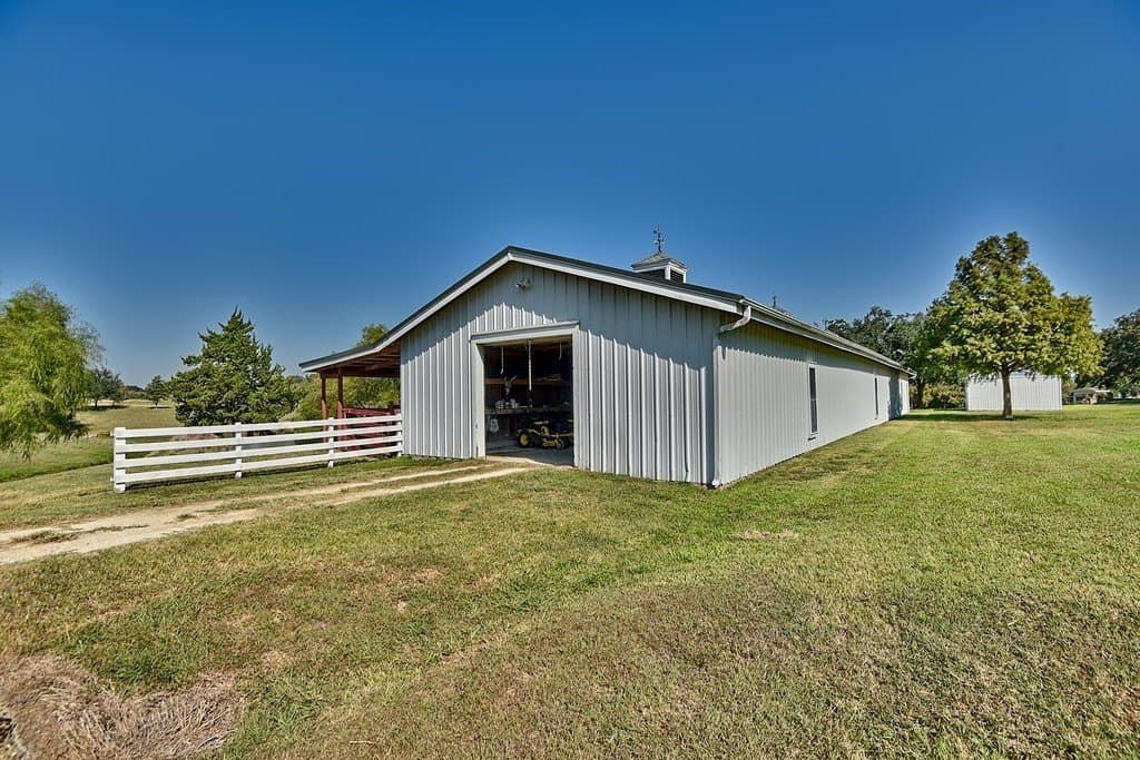 173.69 acres in Fayette County - photo 27