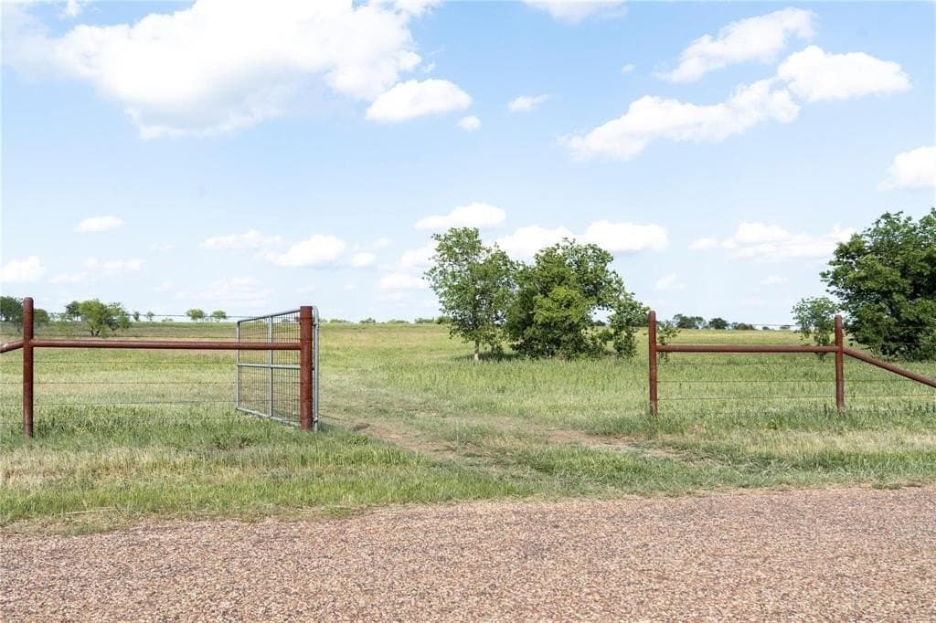 37 acres in McLennan County - photo 3