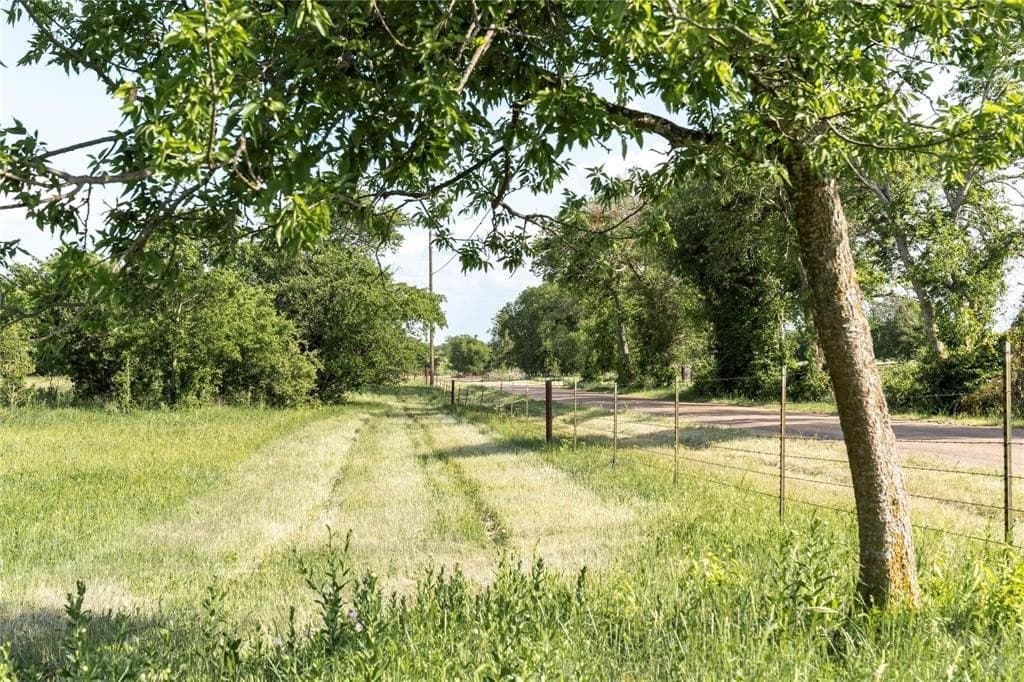37 acres in McLennan County - photo 2