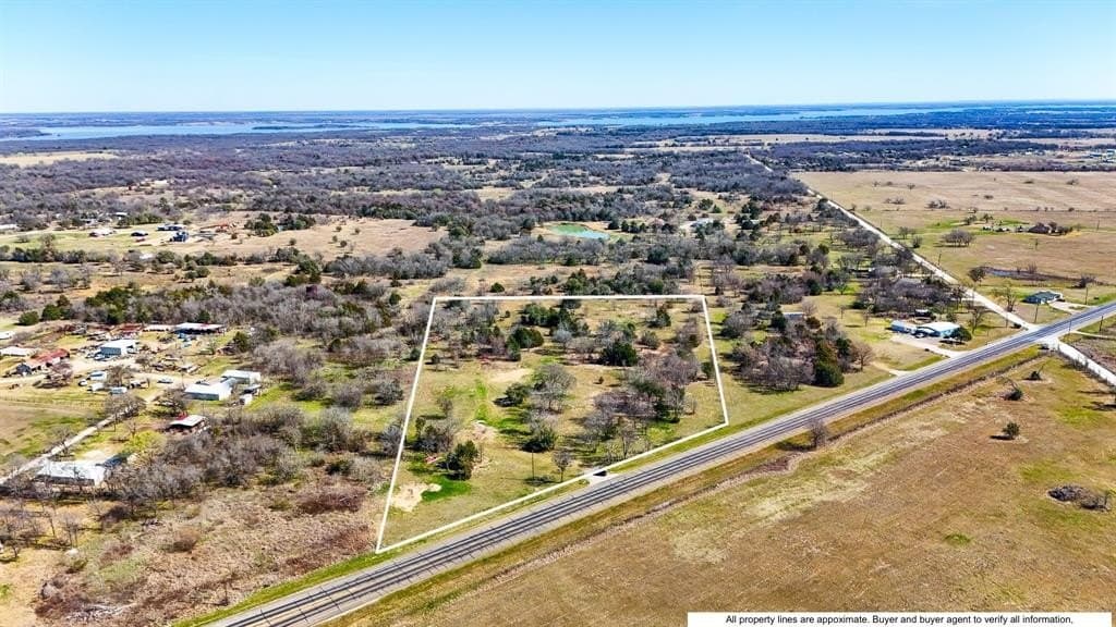 8.66 acres in Navarro County - photo 2