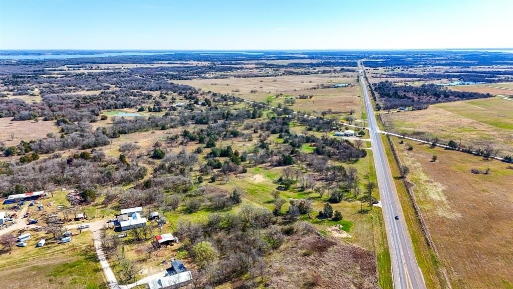 8.66 acres in Navarro County - photo 4