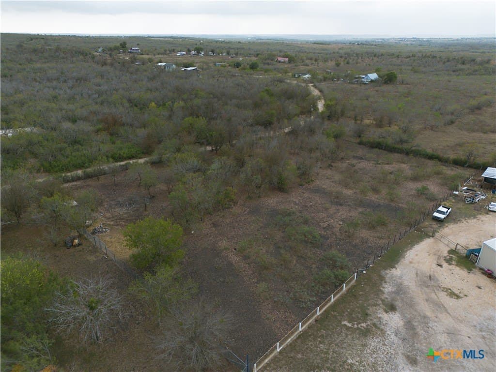 1.63 acres in Guadalupe County - photo 5