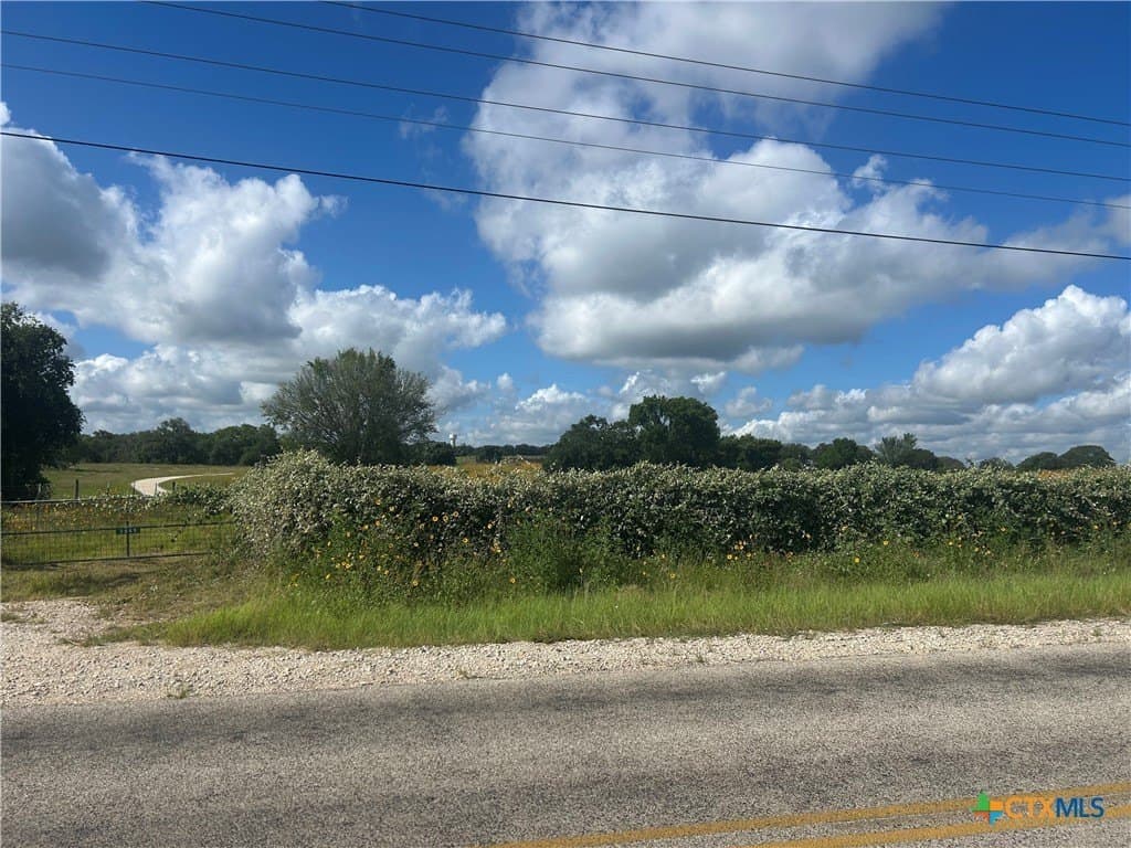 14.39 acres in Guadalupe County - photo 2