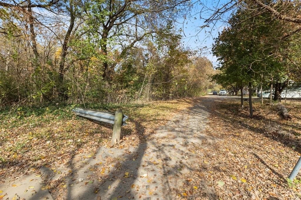0.38 acres in Denton County - photo 2