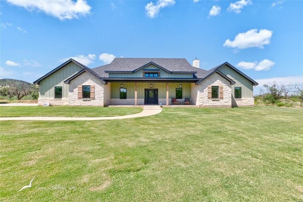 2910 Braune Road