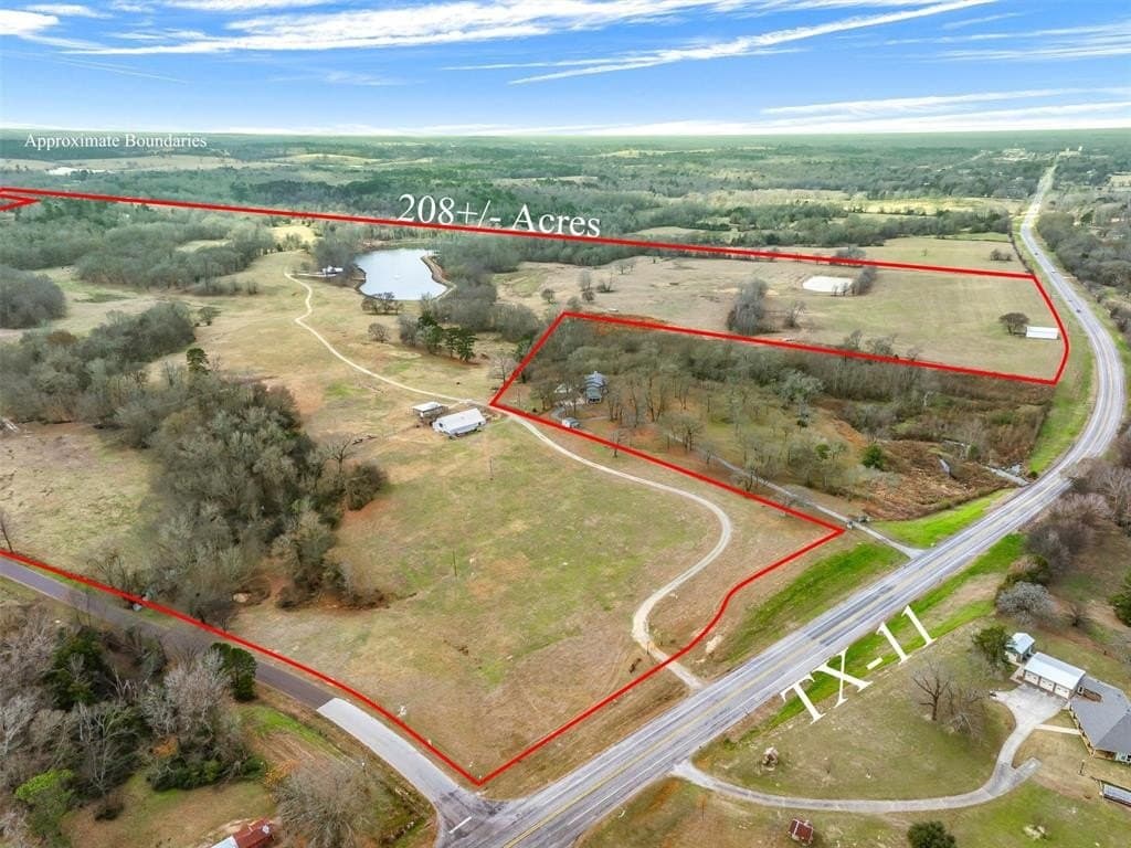 208.23 acres in Wood County - photo 3