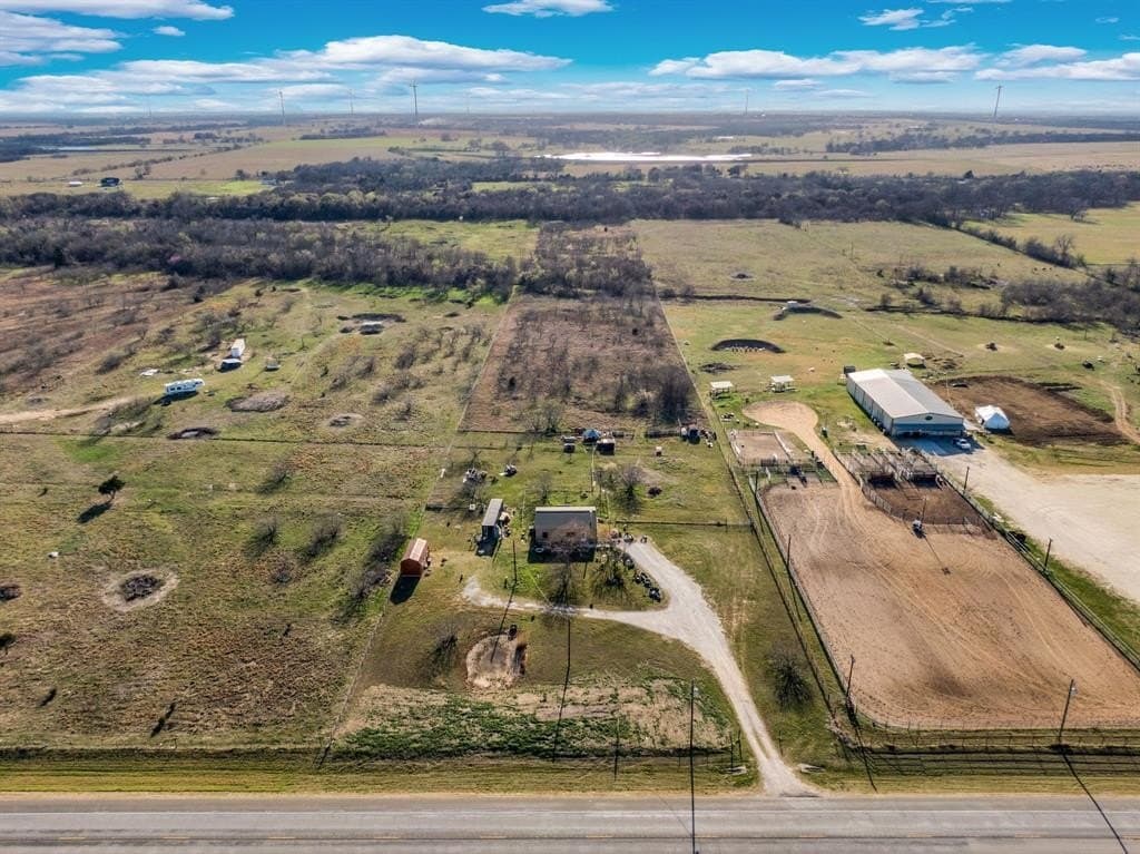 10 acres in Hill County - photo 22