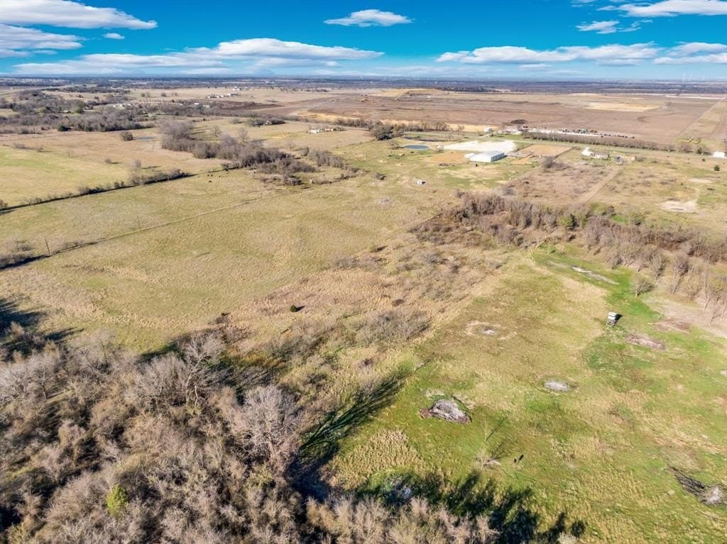10 acres in Hill County - photo 25