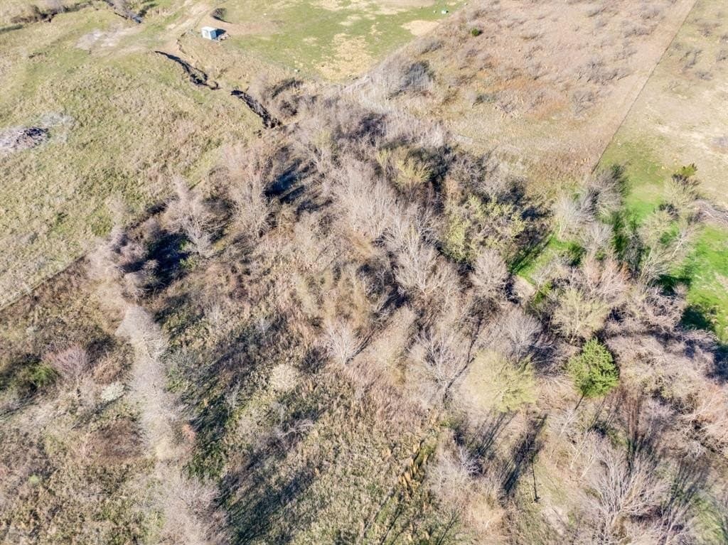 10 acres in Hill County - photo 24