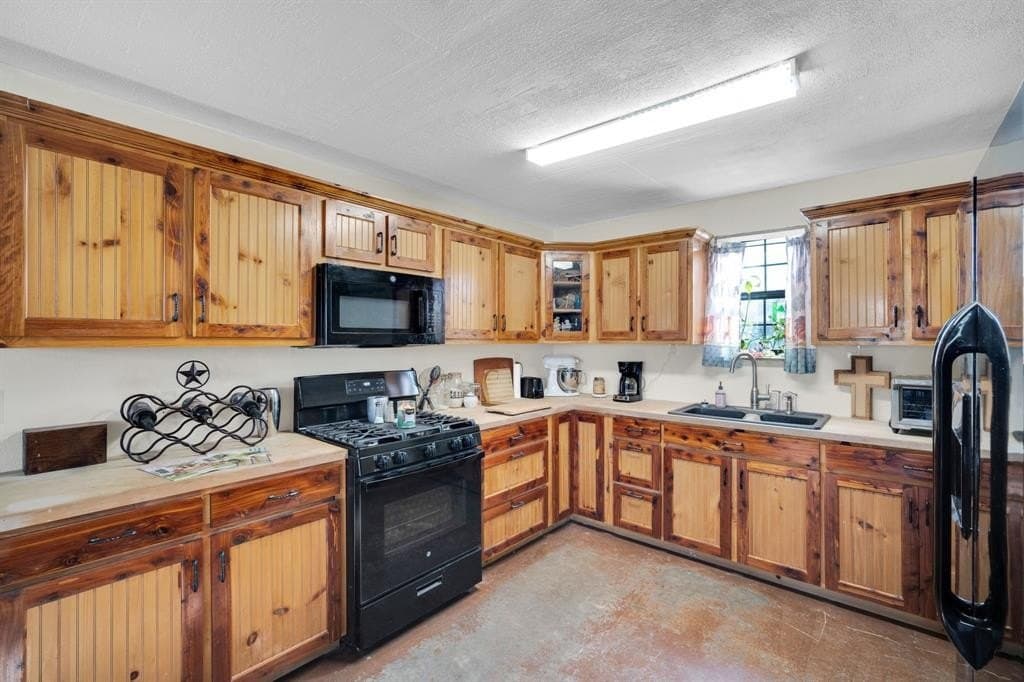 10 acres in Hill County - photo 6