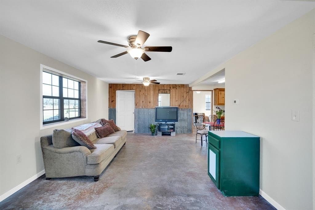 10 acres in Hill County - photo 5