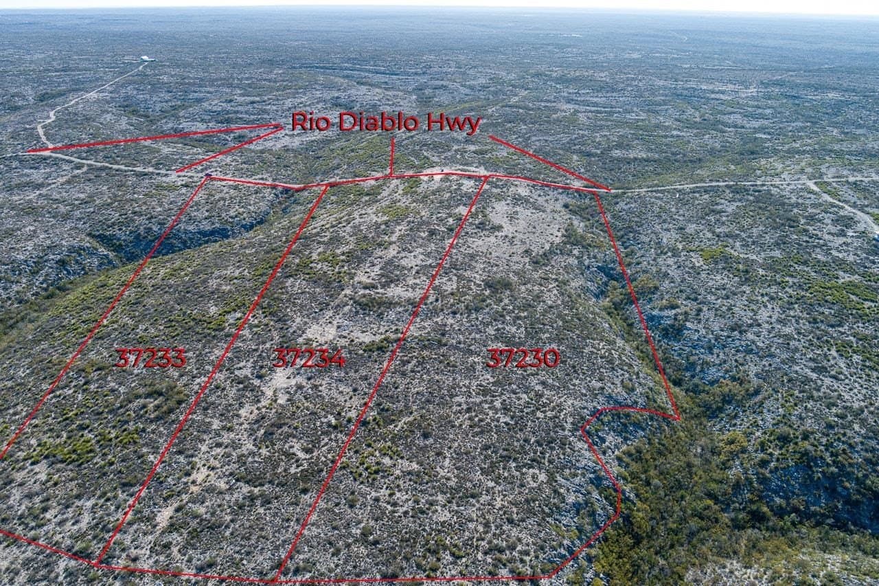 35.84 acres in Val Verde County - photo 2