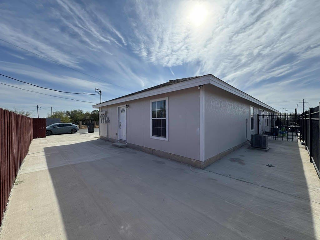 11,975 acres in Maverick County - photo 13