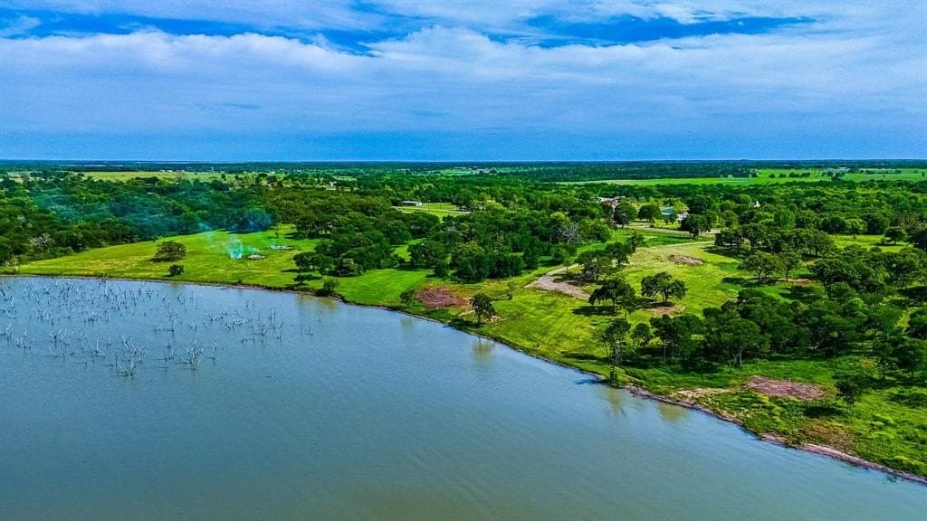 1.26 acres in Navarro County - photo 6