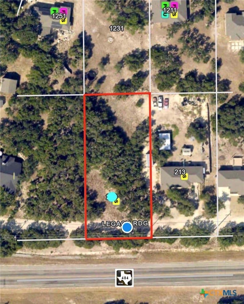 0.5 acres in Comal County - photo 4