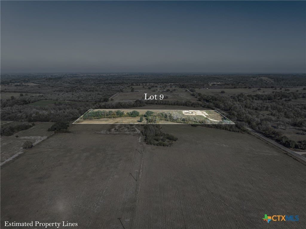 10.01 acres in Gonzales County - photo 4