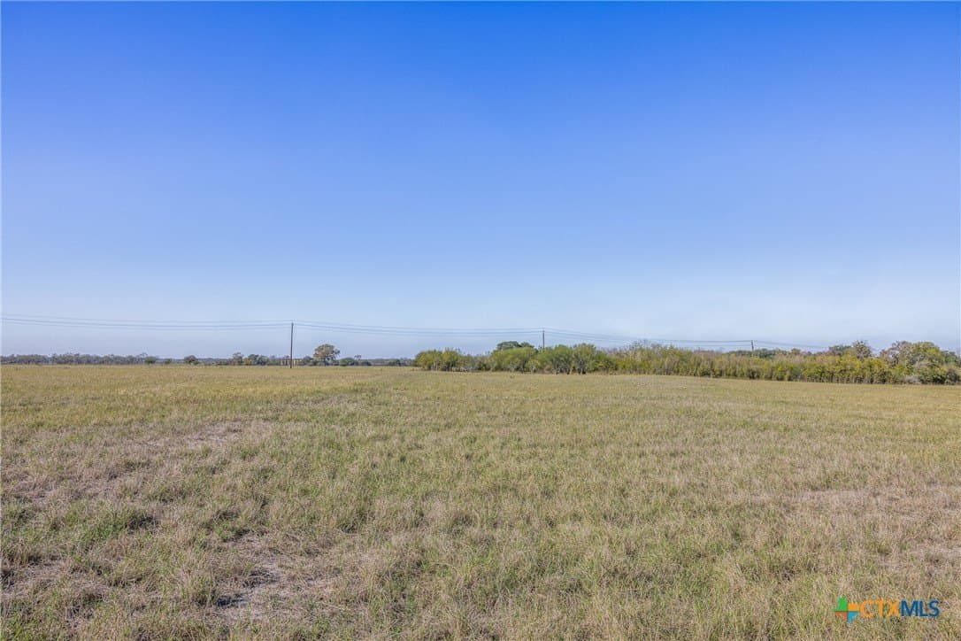 10.01 acres in Gonzales County - photo 12