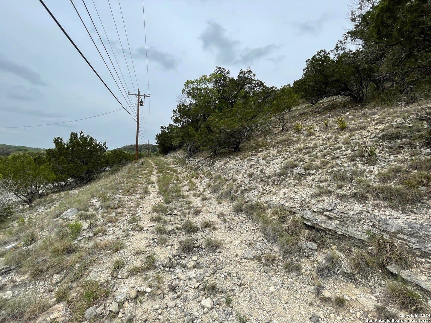 1.08 acres in Bandera County - photo 7