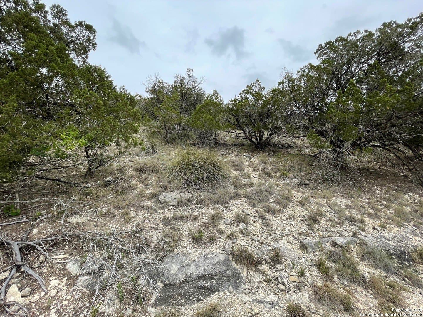 1.08 acres in Bandera County - photo 4