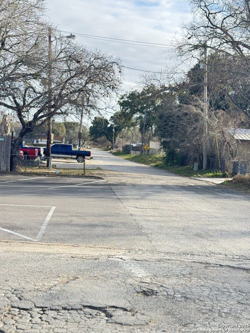 School ST.