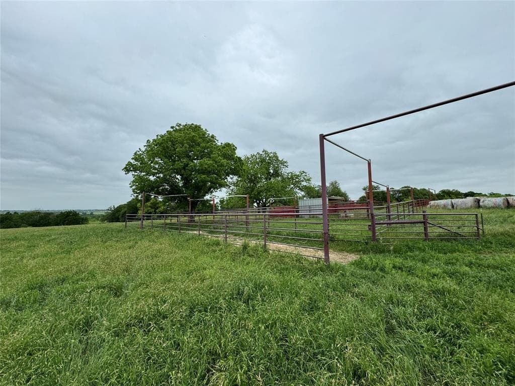 139.64 acres in Falls County - photo 8