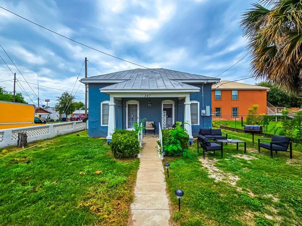 207 Ceylon Street