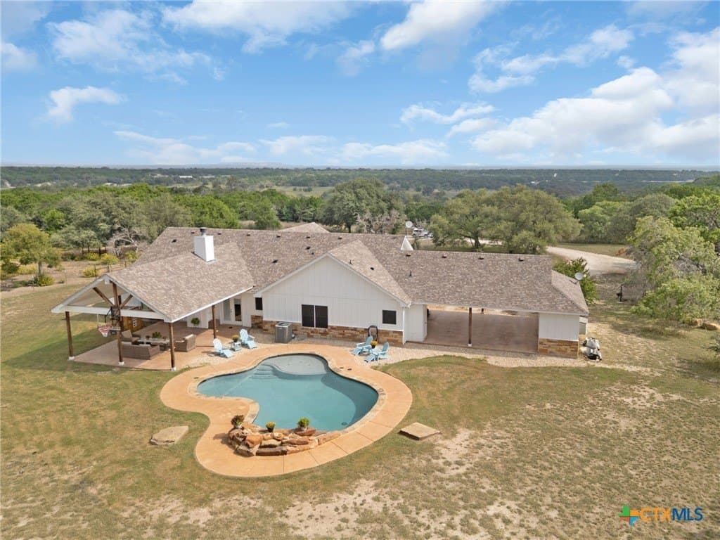 6757 County Road 3010