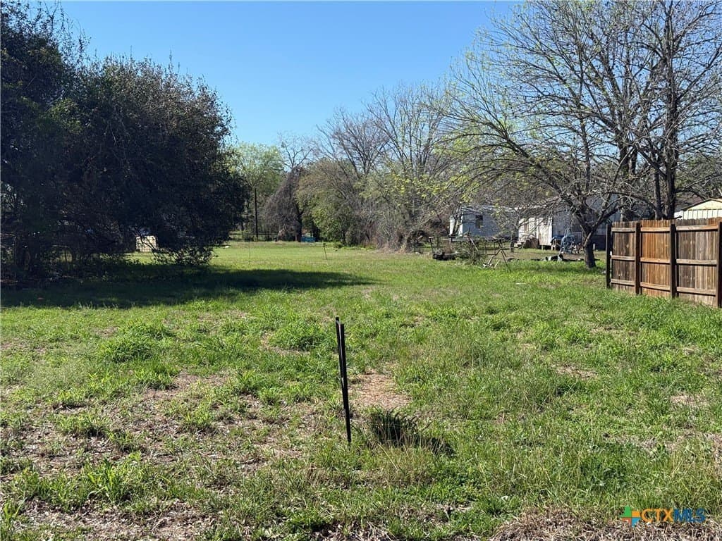 0.12 acres in DeWitt County - photo 2